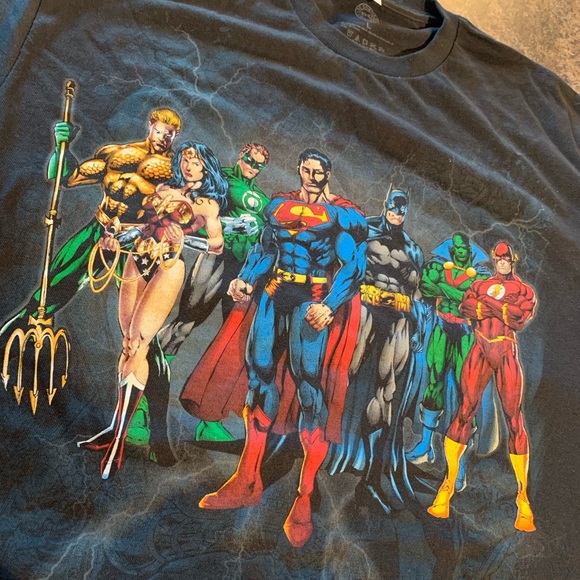 DC Comics Other - Men’s Justice League Shirt